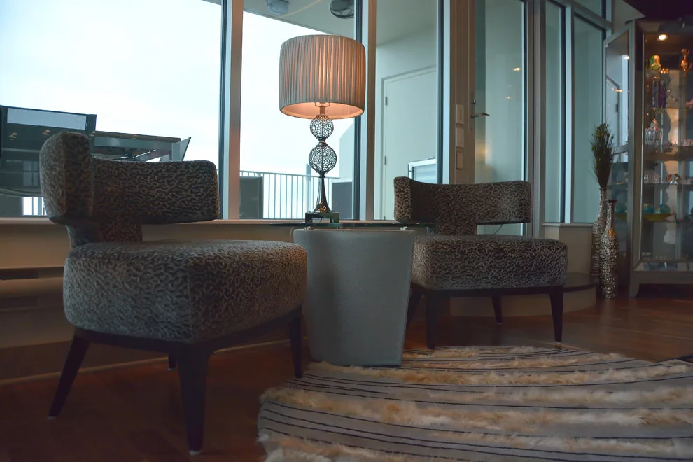 Tailored Modern Apartment by the River by Artistico - Photo 5