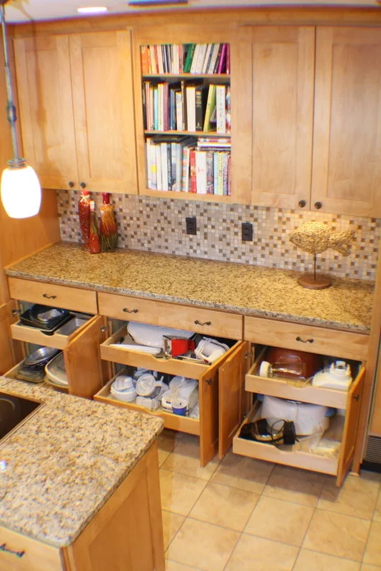 Modern Kitchen by Sunshine Menefee - Photo 5