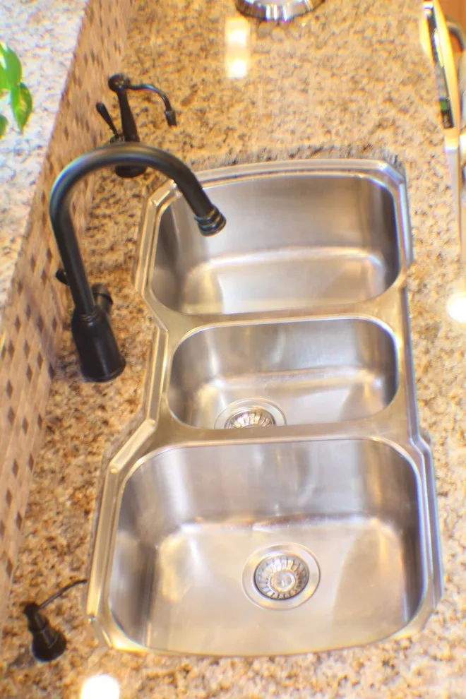 Modern Kitchen by Sunshine Menefee - Photo 8