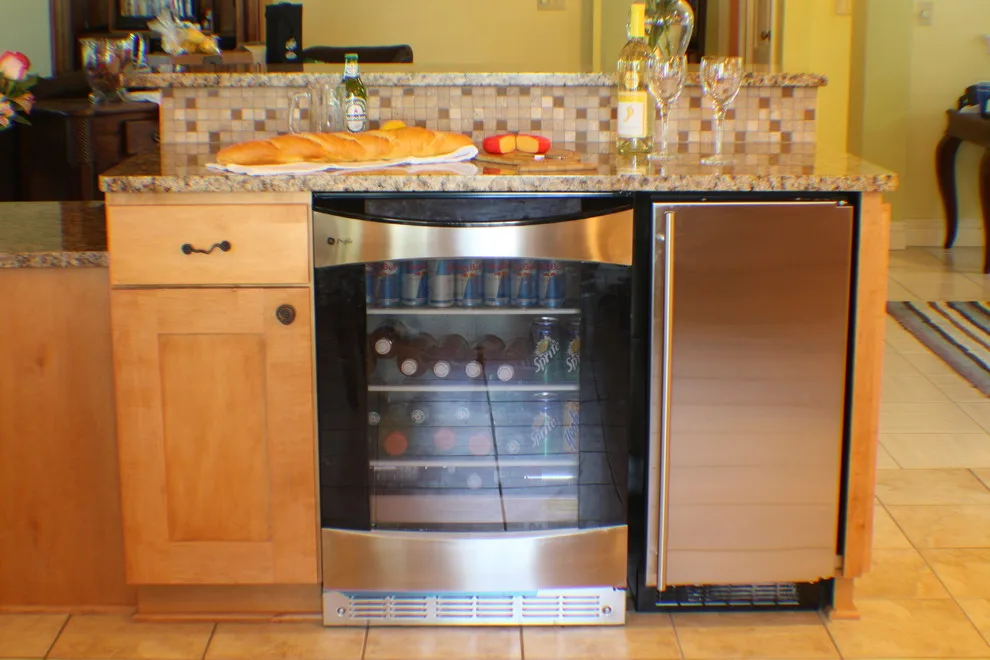 Modern Kitchen by Sunshine Menefee - Photo 7