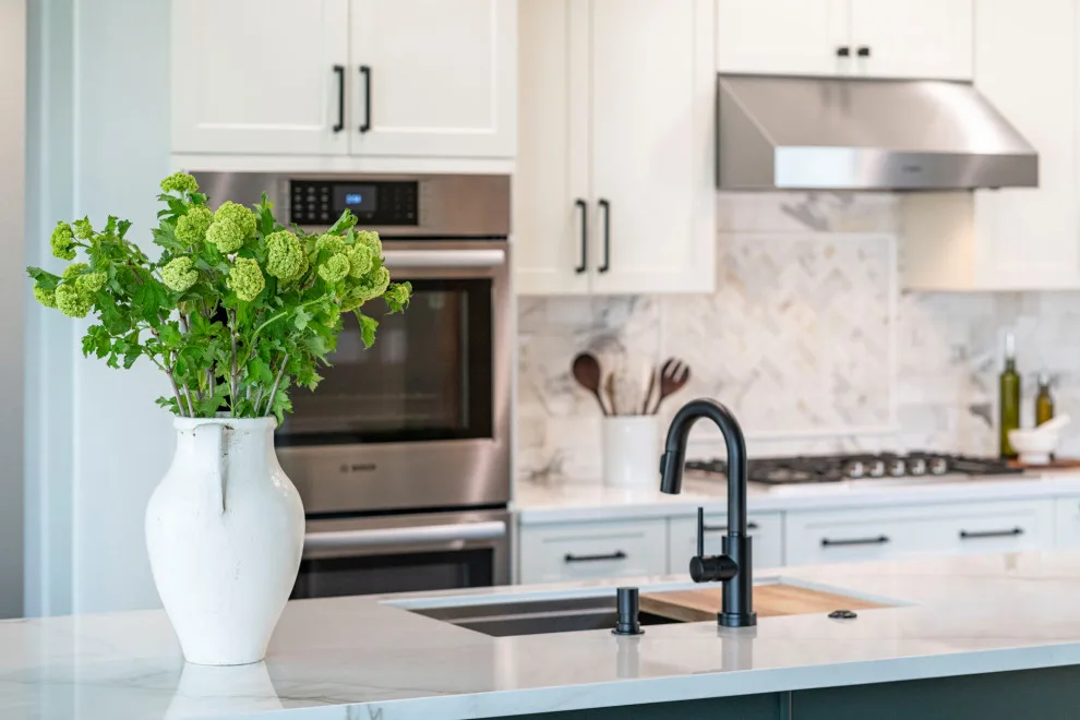 BAKERY KITCHEN COTTAGE by Sarah Blackbern Interiors - Photo 2
