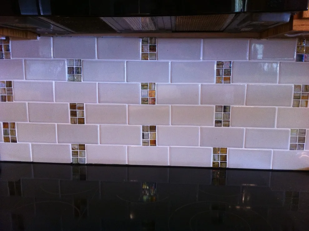At Home Staging And Design - Photo 4