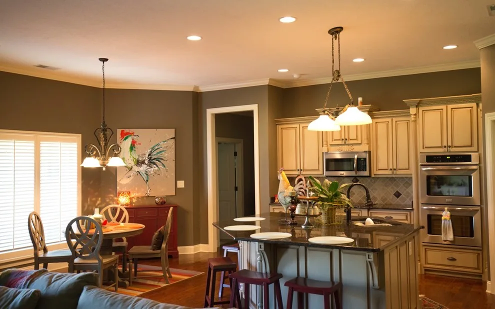First Street Interiors - Photo 6