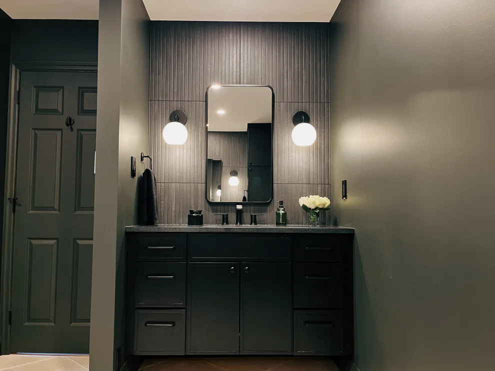Luxurious and Spacious Main Bathroom by DesignFive, LLC - Steve Shorthouse - Photo 5