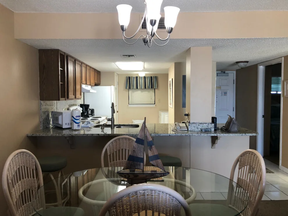 Dinzole Coastal Condo by Sognare Unlimited - Photo 18