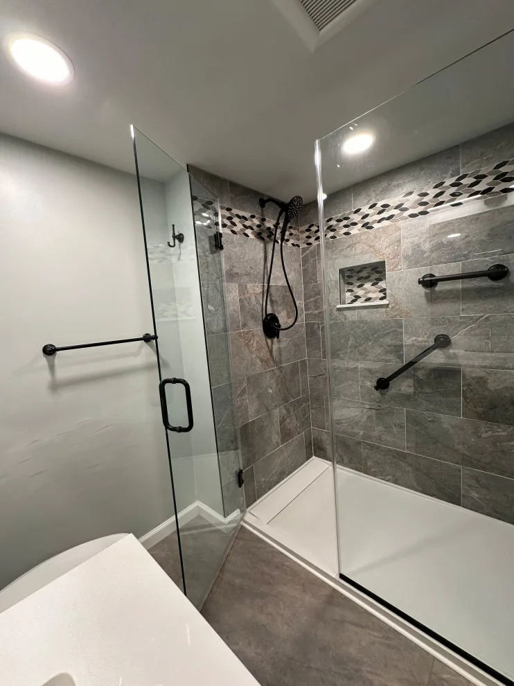 Natural Hued Guest Bathroom by Bonae Interiors - Photo 6