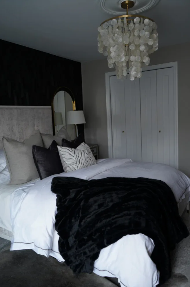 Grayscale Homes - Photo 11