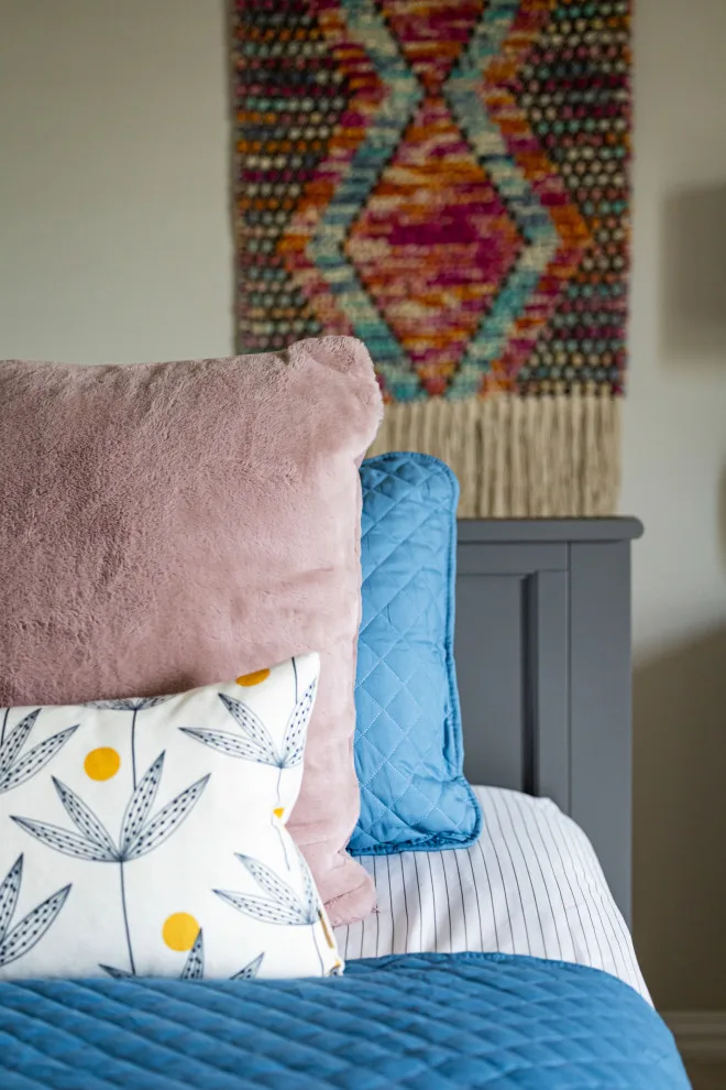 Children's area that is also ideal for visitors by Ruthie Staalsen Interiors - Photo 6