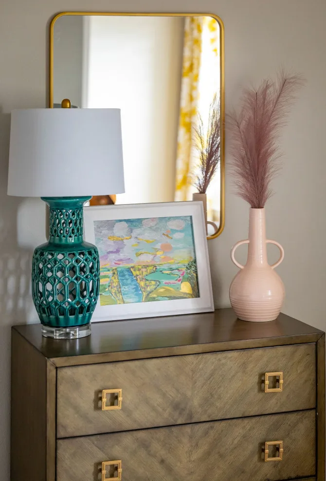 Children's area that is also ideal for visitors by Ruthie Staalsen Interiors - Photo 12