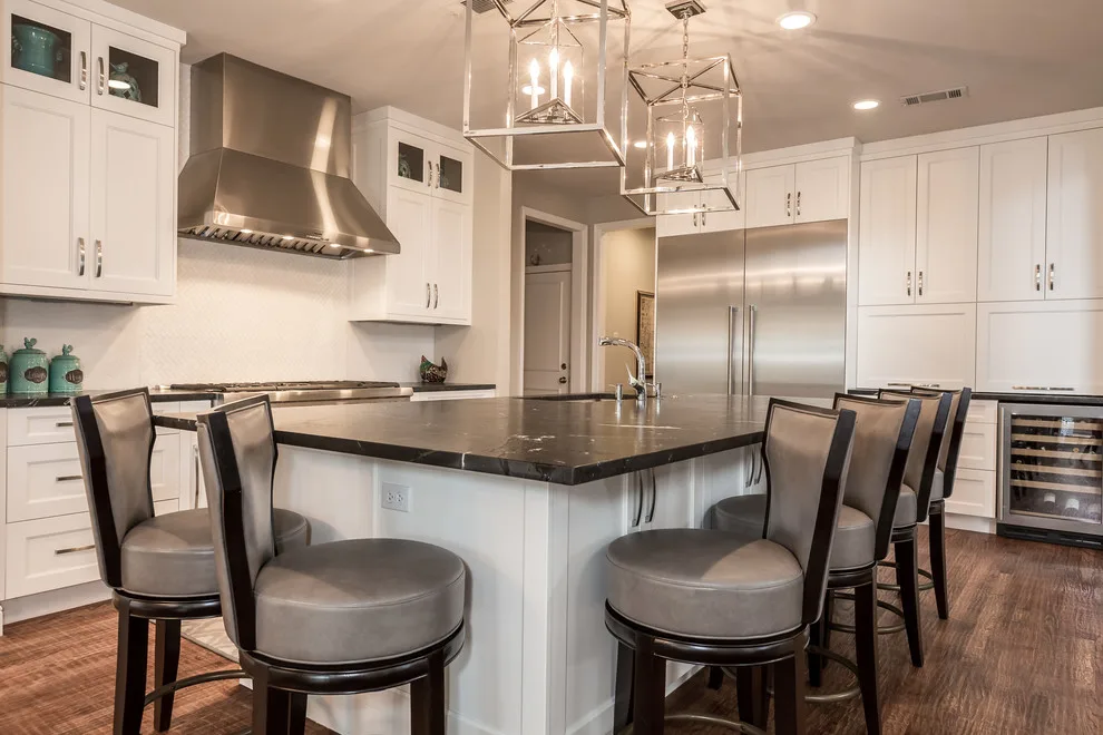 Chic Family Kitchen by Just The Thing Decorating, Staging, And Windows - Photo 14