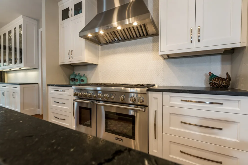 Chic Family Kitchen by Just The Thing Decorating, Staging, And Windows - Photo 8