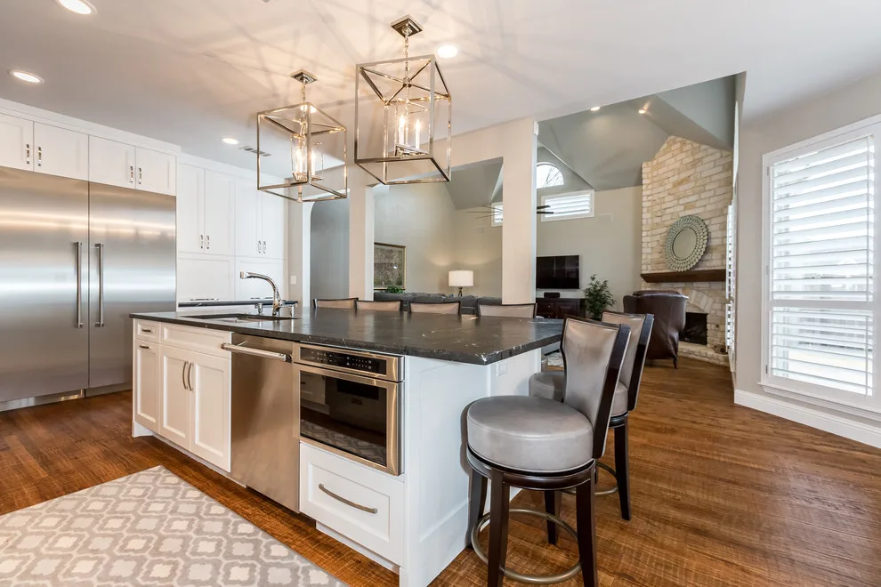 Chic Family Kitchen by Just The Thing Decorating, Staging, And Windows - Photo 4