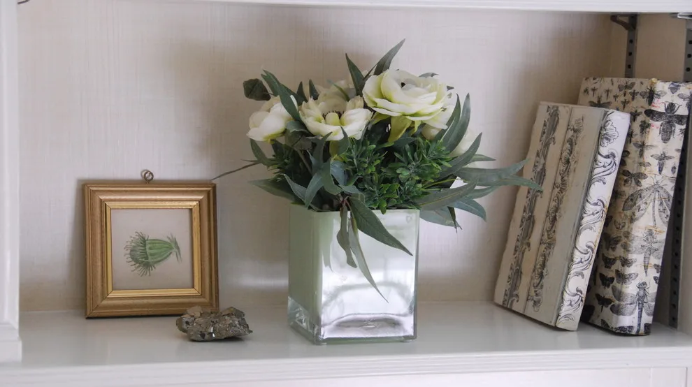 Chic Guest Room in Lake Forest by Tina Dann-Fenwick Interiors - Photo 2