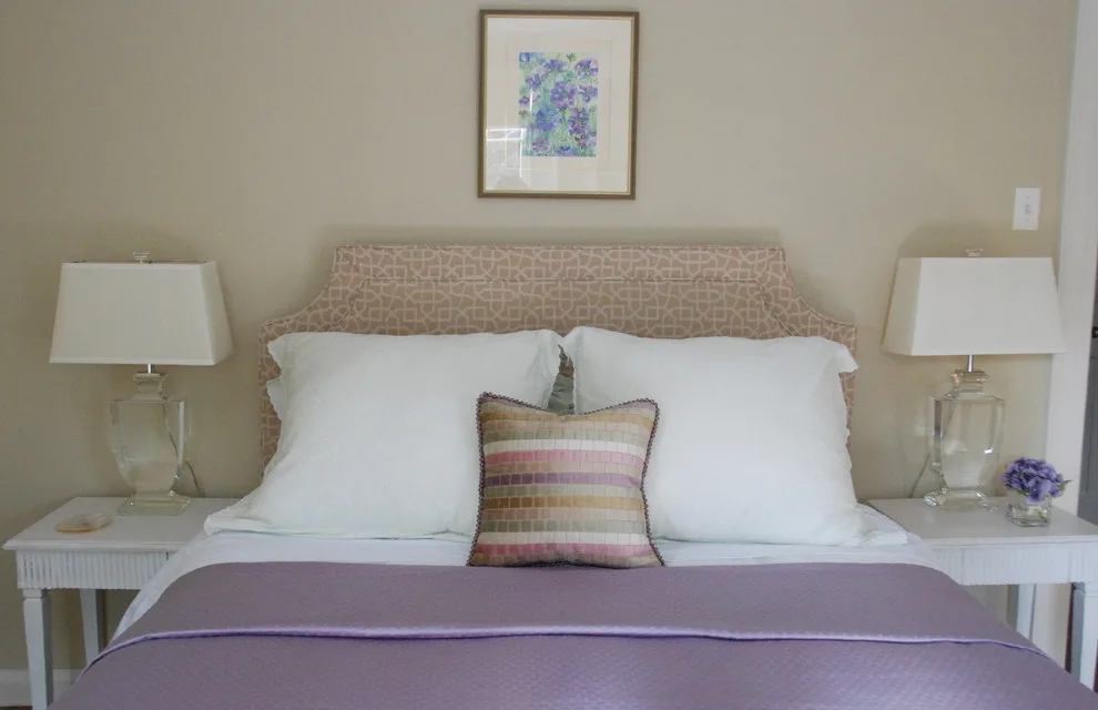 Chic Guest Room in Lake Forest by Tina Dann-Fenwick Interiors - Photo 4