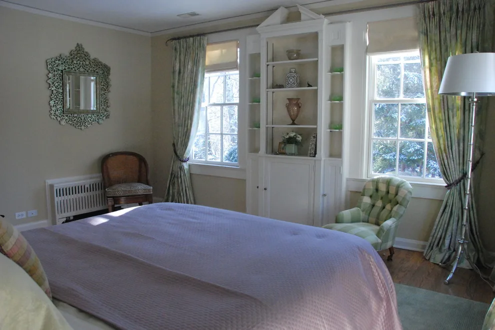 Chic Guest Room in Lake Forest by Tina Dann-Fenwick Interiors - Photo 7