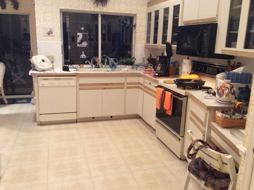 Englewood Florida Kitchen Makeover and Staging by Northern Lights Home Staging And Design - Photo 5