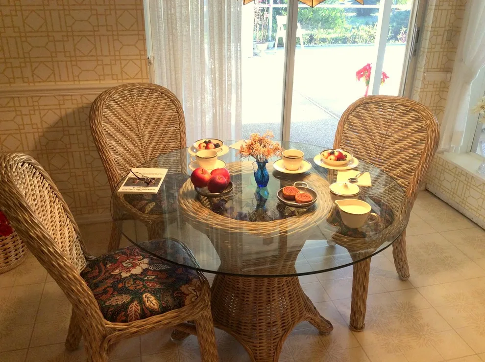 Englewood Florida Kitchen Makeover and Staging by Northern Lights Home Staging And Design - Photo 7