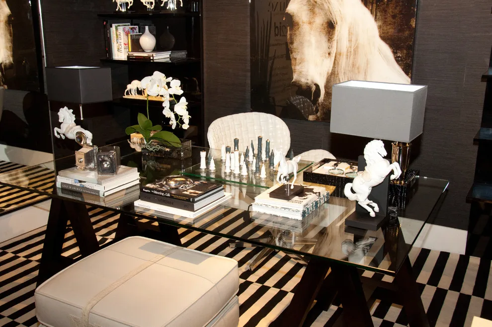 Lladro Exhibition - Equestrian Office by 2id Interiors - Photo 2