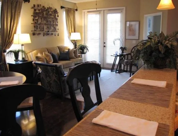Luxury Retreat Residence by Jessica Stewart Design - Photo 4