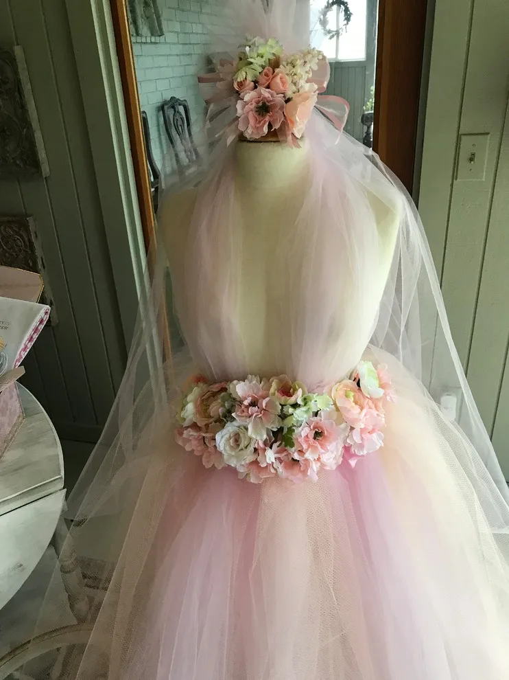 floral compositions by Janet Biddick Designs - Photo 311