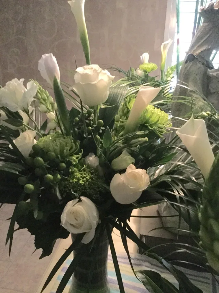 floral compositions by Janet Biddick Designs - Photo 260