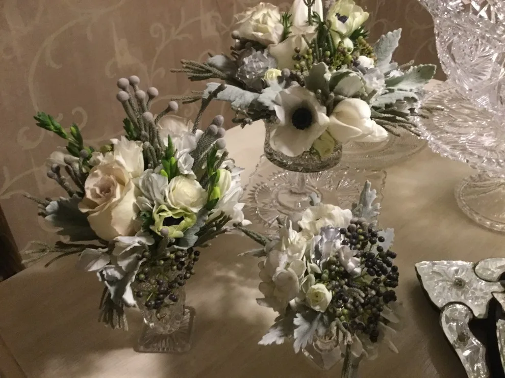 floral compositions by Janet Biddick Designs - Photo 152