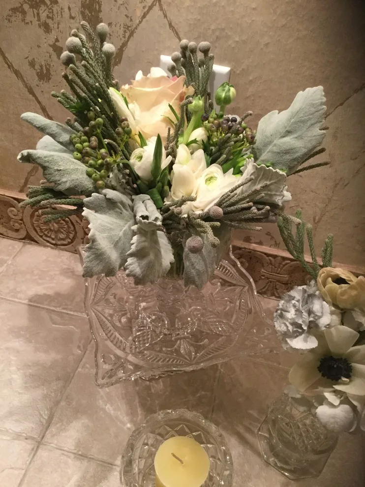 floral compositions by Janet Biddick Designs - Photo 307