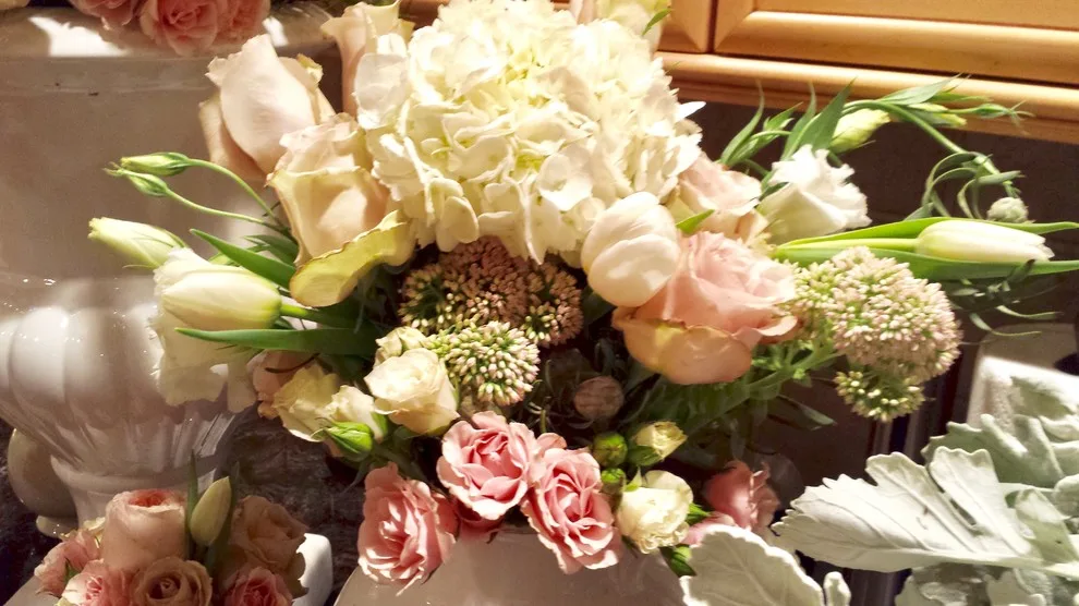 floral compositions by Janet Biddick Designs - Photo 259