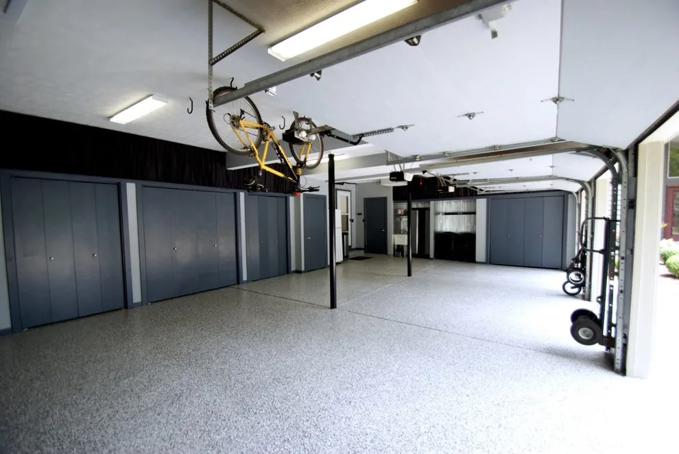 South Montgomery County Garage by Tipp Interiors - Photo 4
