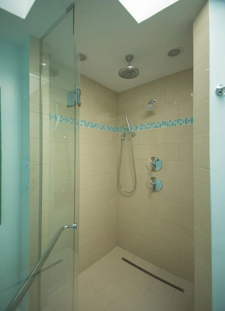 Northbrook, IL Girls' Restroom by Tina Dann-Fenwick Interiors - Photo 3