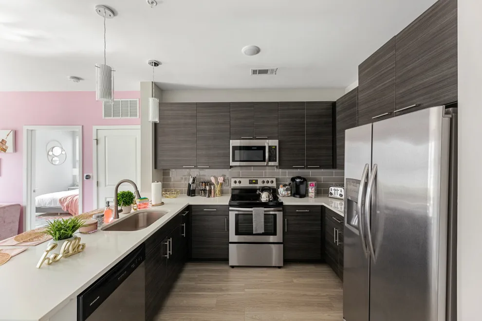 Chic Pink Apartment: Complete AirBNB Design Service by Interiors À La Mode, LLC - Photo 22
