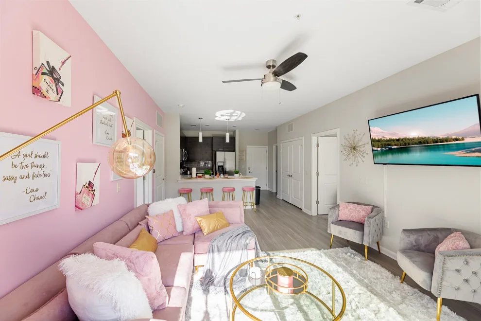 Chic Pink Apartment: Complete AirBNB Design Service by Interiors À La Mode, LLC - Photo 17
