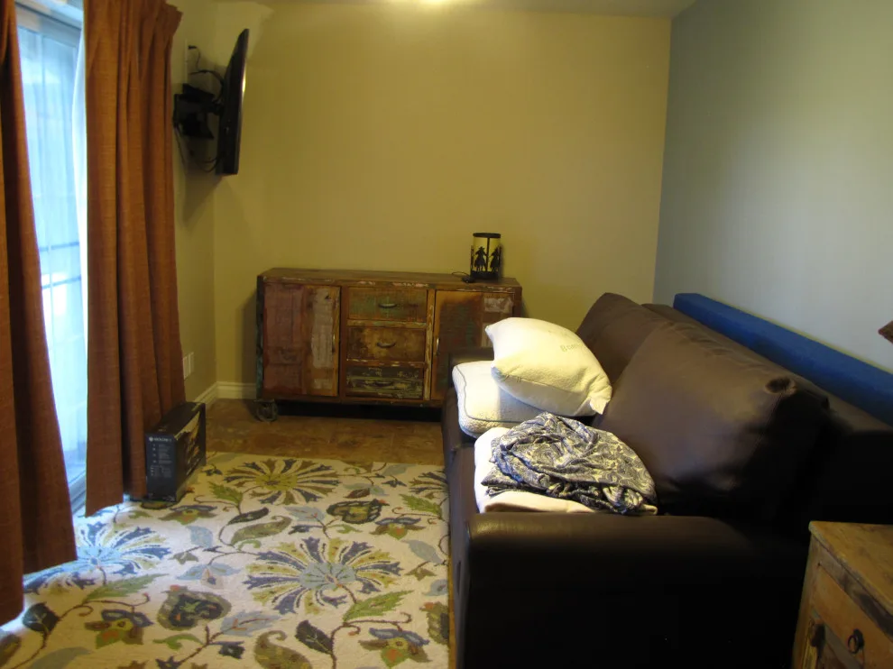 Golf Course Property Staging - SOLD by Victoria Staging & ReDesign - Photo 10
