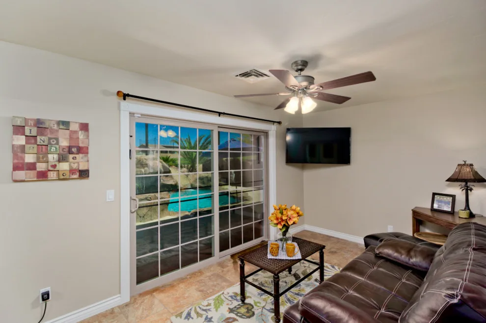 Golf Course Property Staging - SOLD by Victoria Staging & ReDesign - Photo 9