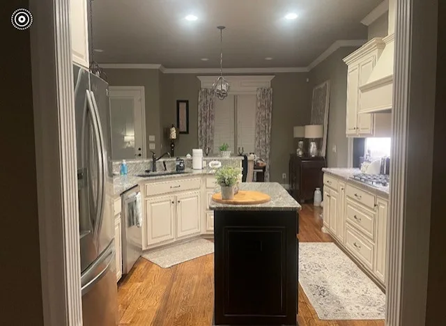 Elegant White Kitchen by Reilley Design - Photo 11