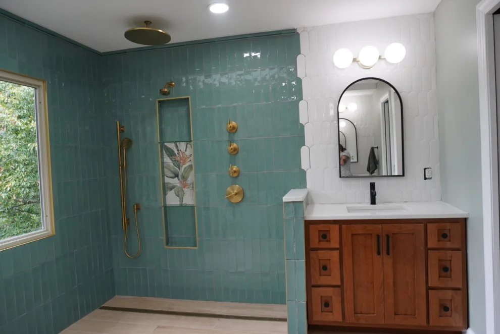 Eco-Friendly Bathroom with a Scenic View by Dust To Diamonds Designs - Photo 11