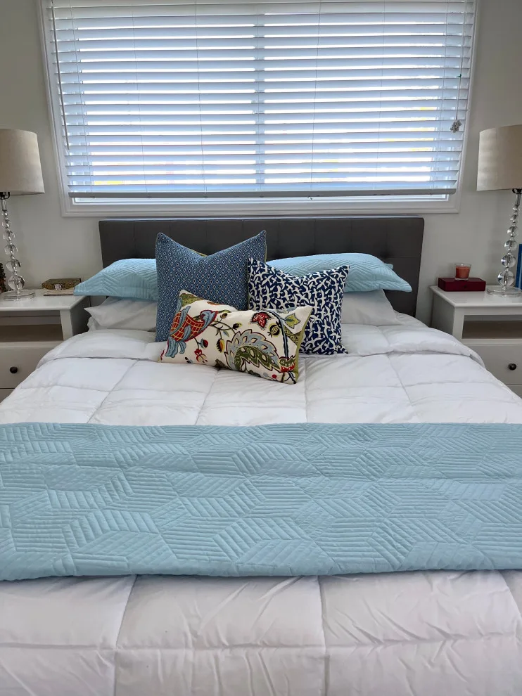 Coastal Welcome: Guest Room by Interiors By SarahRose - Photo 8