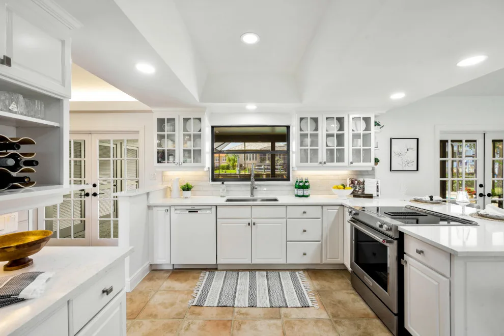 Valerie Lynn Interiors, LLC - Photo 6