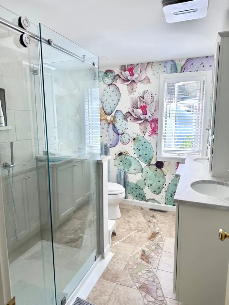 Hillside Main Bathroom by EDV Home Design - Photo 7