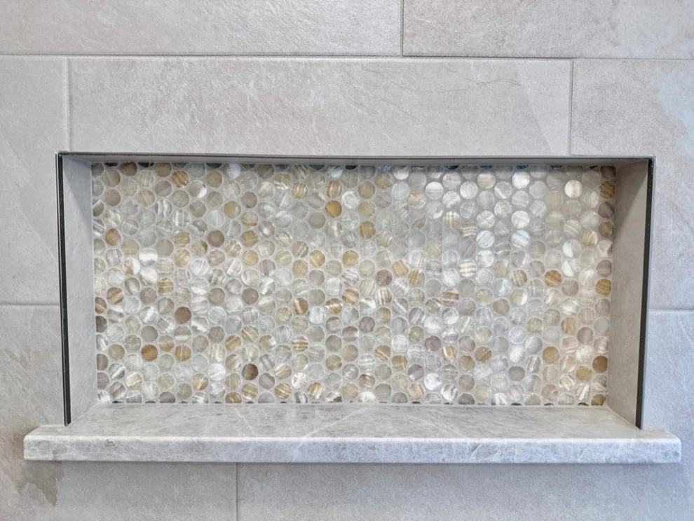Hillside Main Bathroom by EDV Home Design - Photo 5