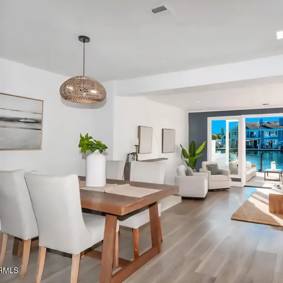 Coastal Homes Staging by HOM by HOM Staging & Design - Photo 20