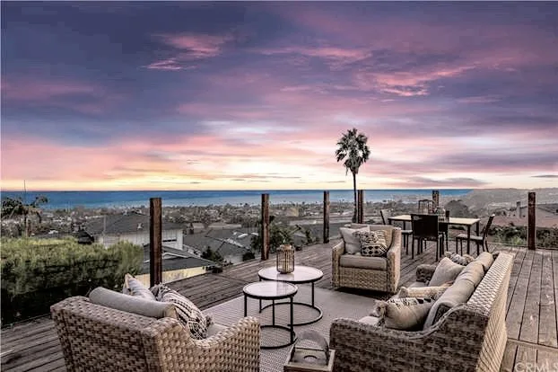 Coastal Homes Staging by HOM by HOM Staging & Design - Photo 11
