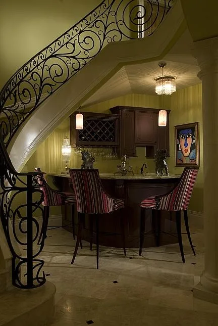 Vibrant Traditional, Contemporary Estate Residence by CIH Design - Photo 2