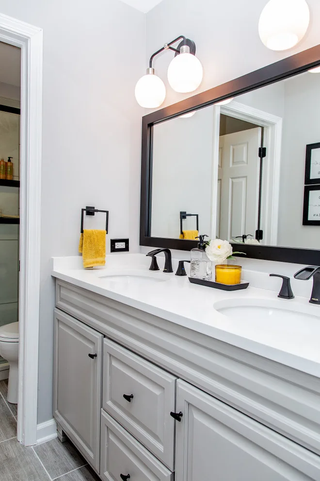 Restroom makeover by Alluring Designs Chicago - Photo 6