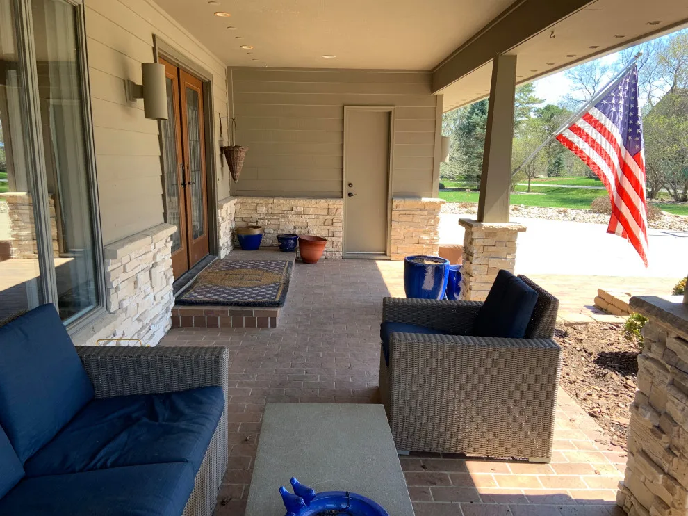 Cheerful Veranda by Melanie Sewell Interiors, LLC - Photo 3