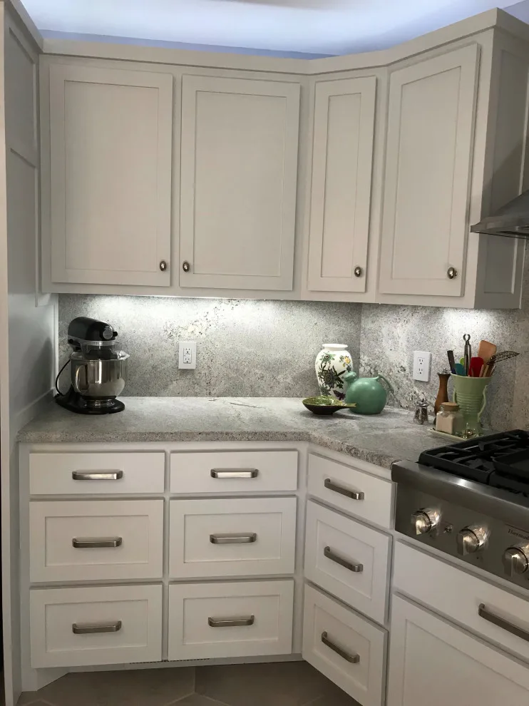 A chef's kitchen by Kelly Walton Krause Design - Photo 4