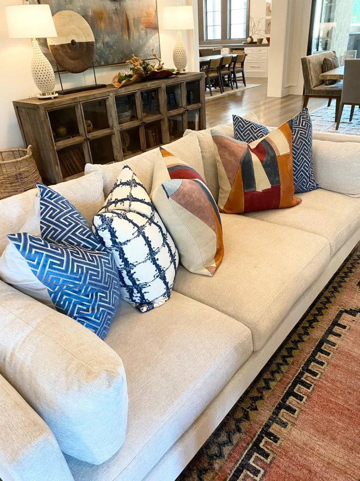 Transitional Housing in Southlake, TX by Ruthie Staalsen Interiors - Photo 9