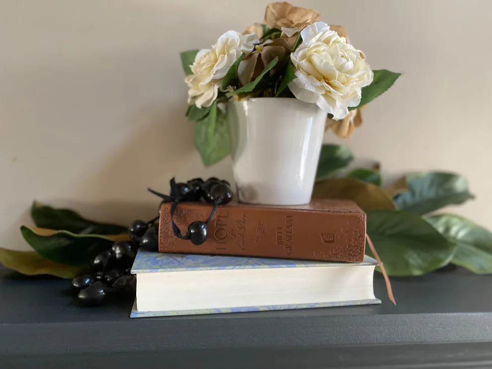 Decorated mantel with embellishments by Barbara Ann Holmes - Lintels & Lallies - Photo 3