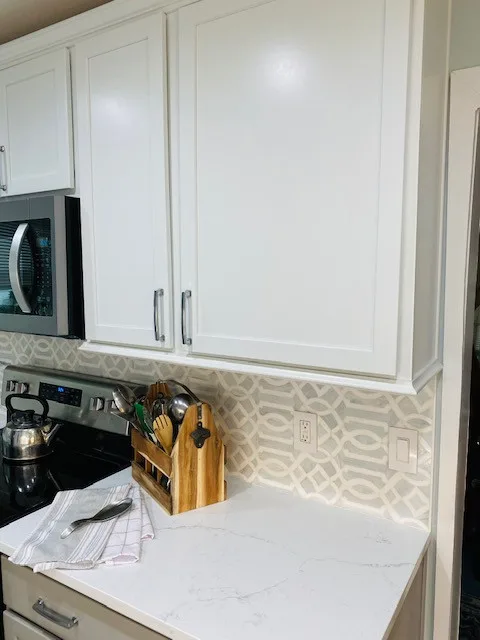 The little Kitchen that can by Creative Interior Designs By Lynda LLC - Photo 4