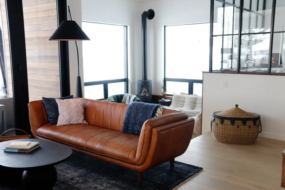 This Fresh Residence Showcases the Latest Design Trends by Vital Space Designs - Photo 36